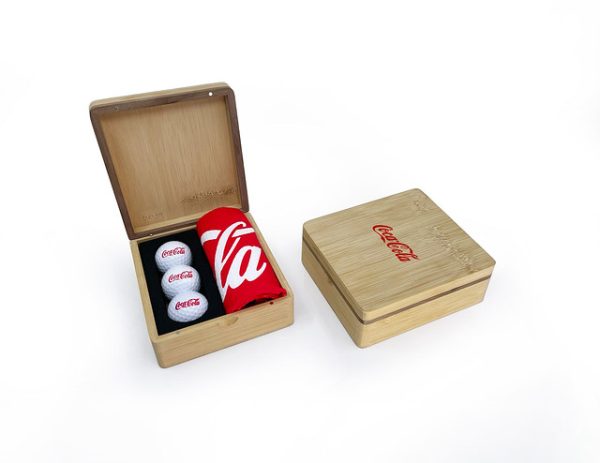 MINI HINGED MAGNETIC BAMBOO TOWEL AND BALL GOLF PRESENTATION BOX