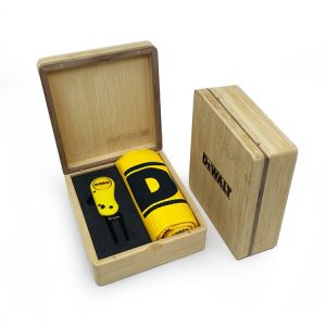 MINI HINGED MAGNETIC BAMBOO TOWEL AND FLIX PRO 2.0 GOLF PRESENTATION BOX